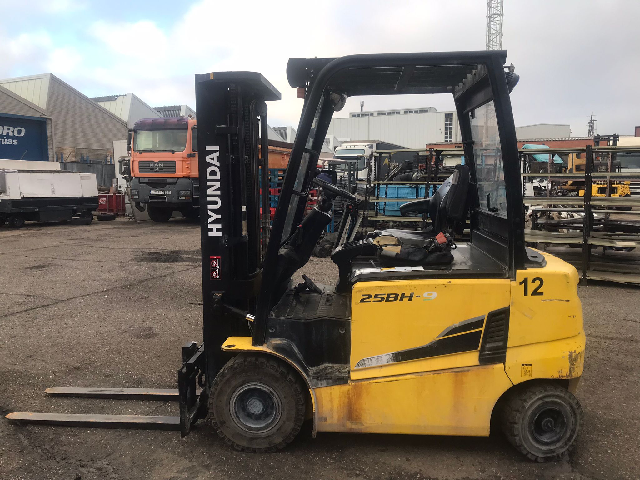 Carretilla elevadora eléctrica Hyundai 25BH-9 Año 2016 - Imagen 7