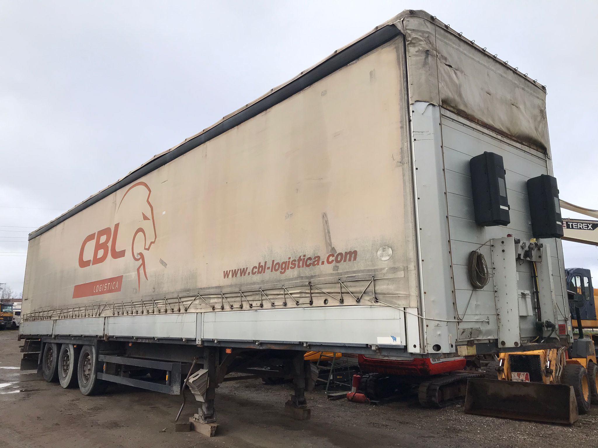 Semirremolque semitauliner Schmitz Año 2001 - Imagen 2