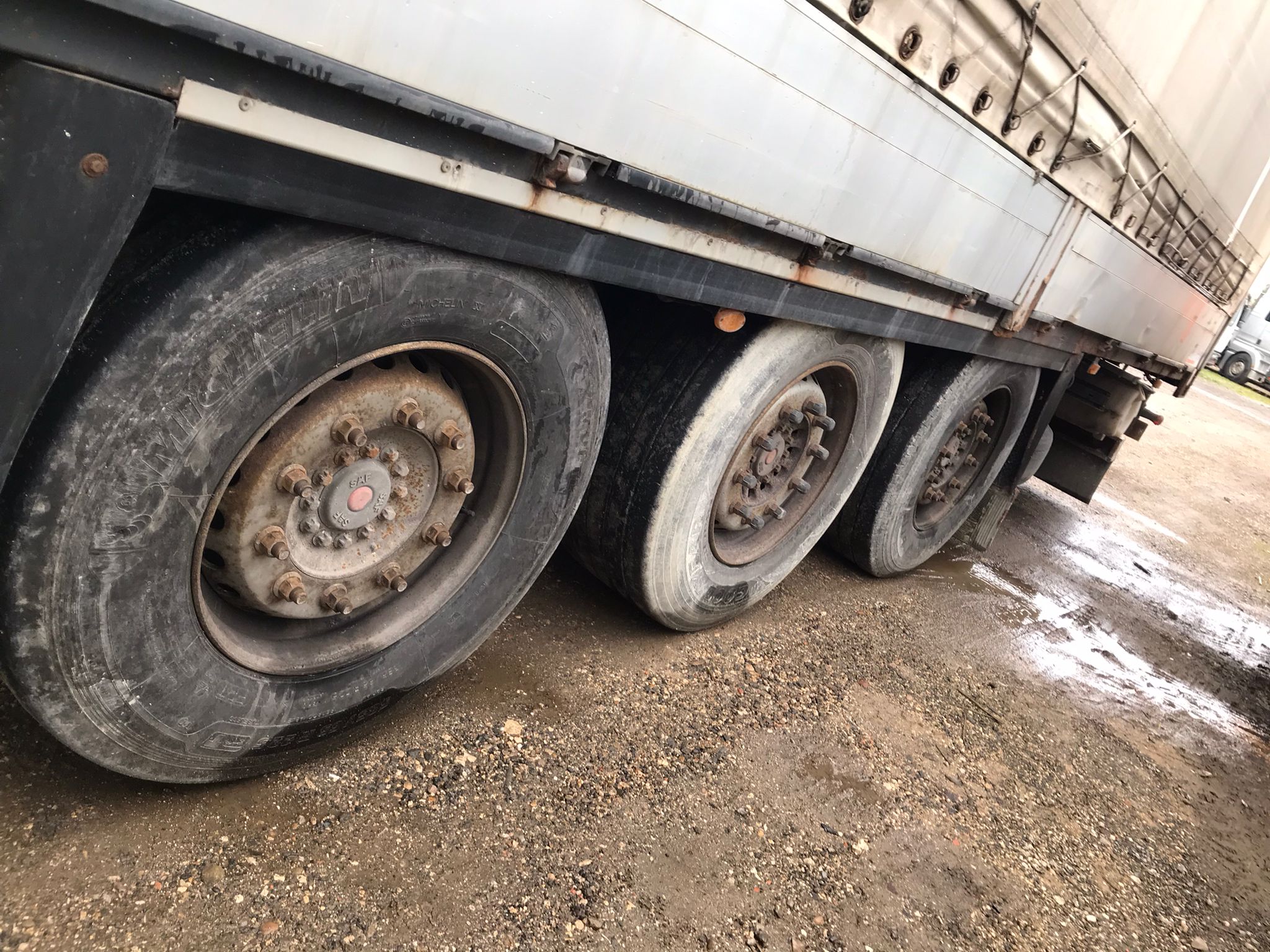 Semirremolque semitauliner Schmitz Año 2001 - Imagen 10