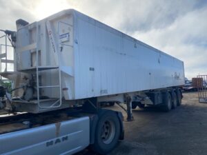 bañera basculante de aluminio