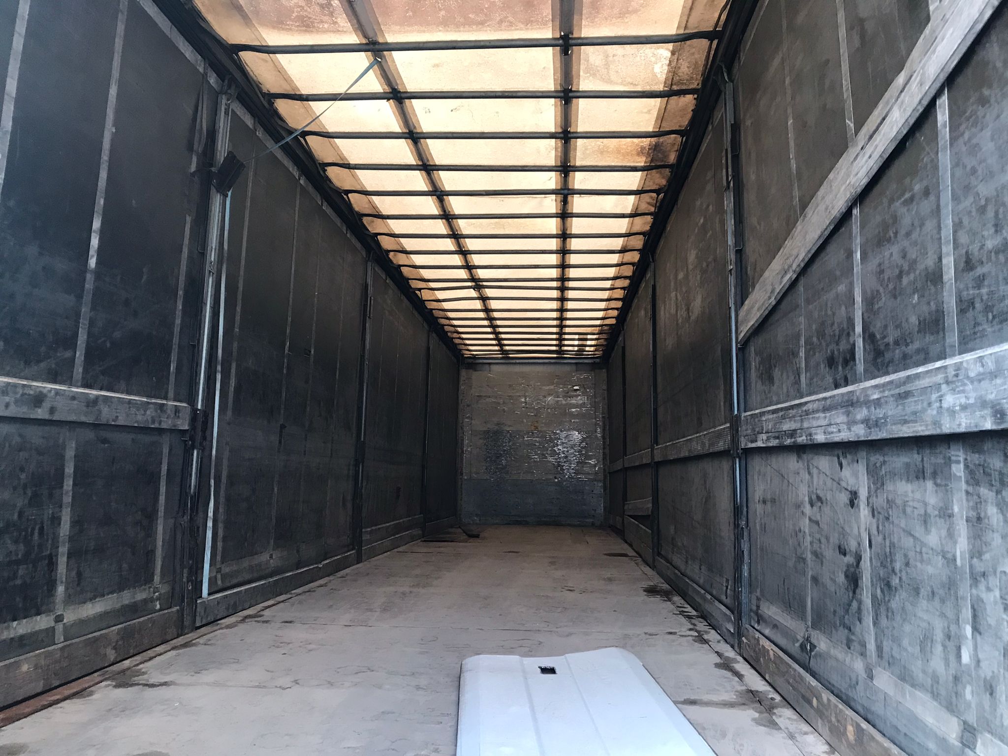 Semirremolque tauliner Schmitz Año 2002 - Imagen 7