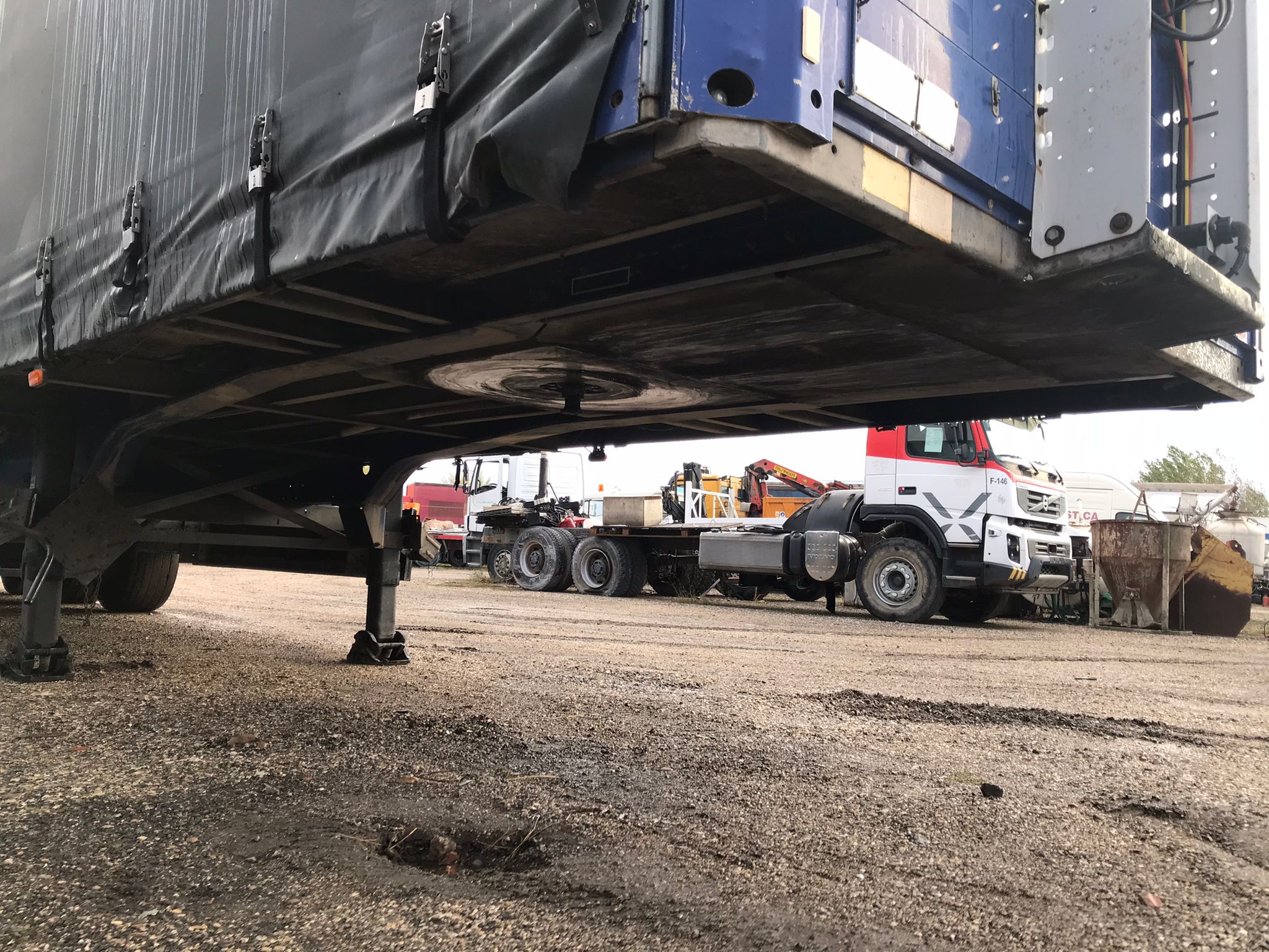 Semirremolque tauliner Schmitz Año 2002 - Imagen 6