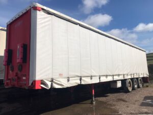 semirremolque tauliner Montenegro