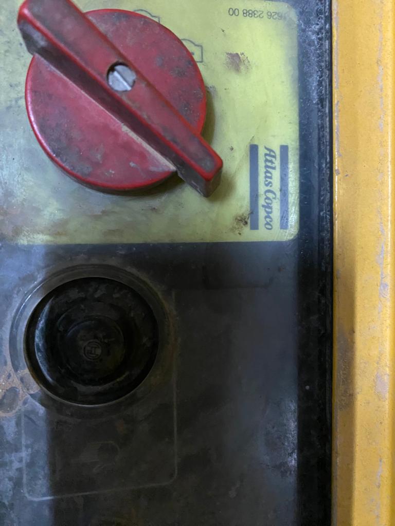 x- VENDIDO - Compresor de aire Atlas Copco XAHS 37 Año 2013 - Imagen 7