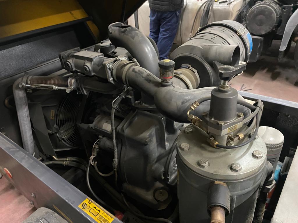 x- VENDIDO - Compresor de aire Atlas Copco XAHS 37 Año 2013 - Imagen 4