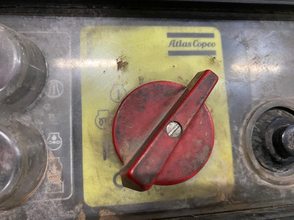 x- VENDIDO - Compresor de aire Atlas Copco XAHS 37 Año 2013 - Imagen 6
