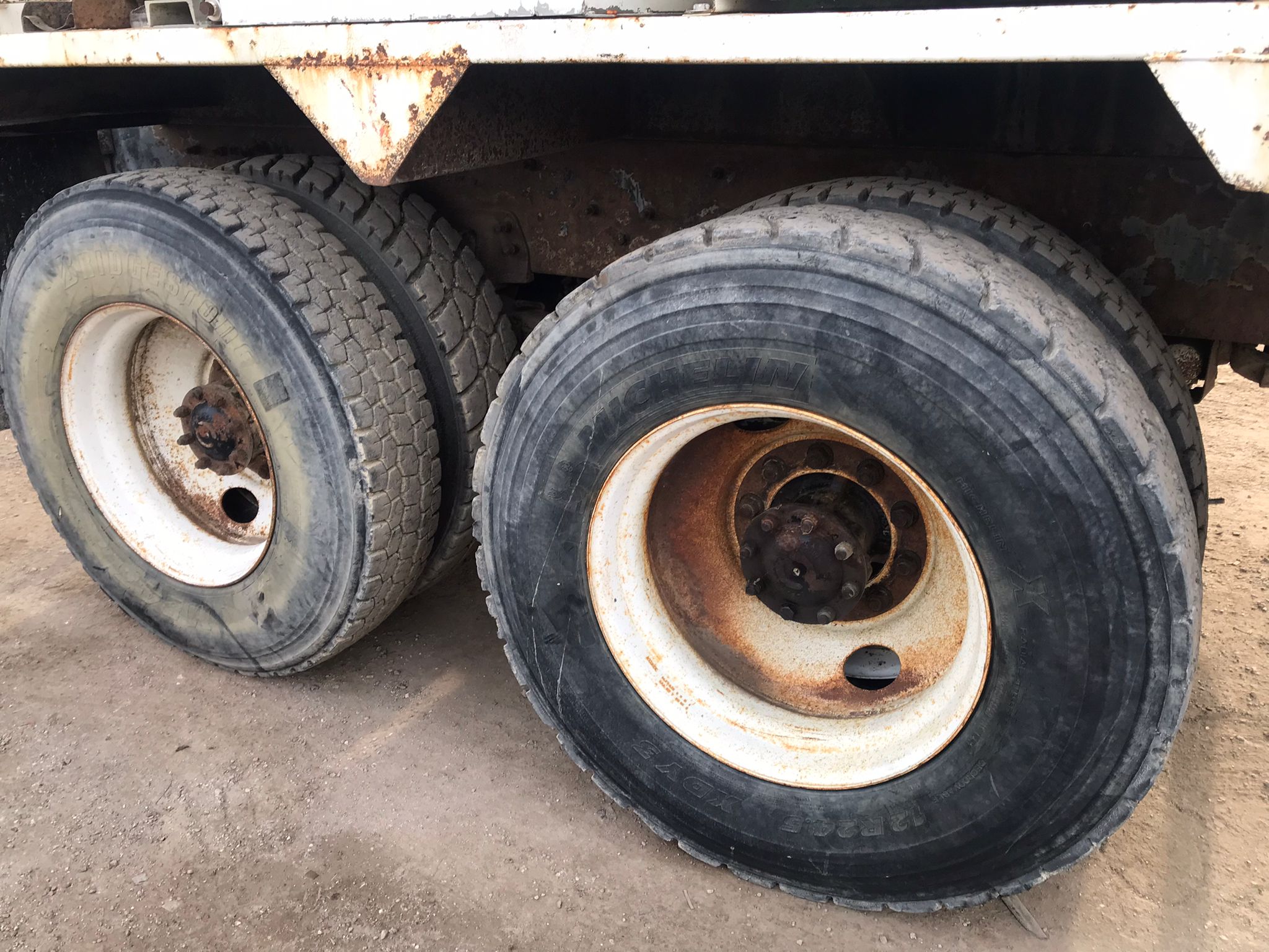 International Paystar 5600i6x4 cisterna - 2004 - Imagen 15