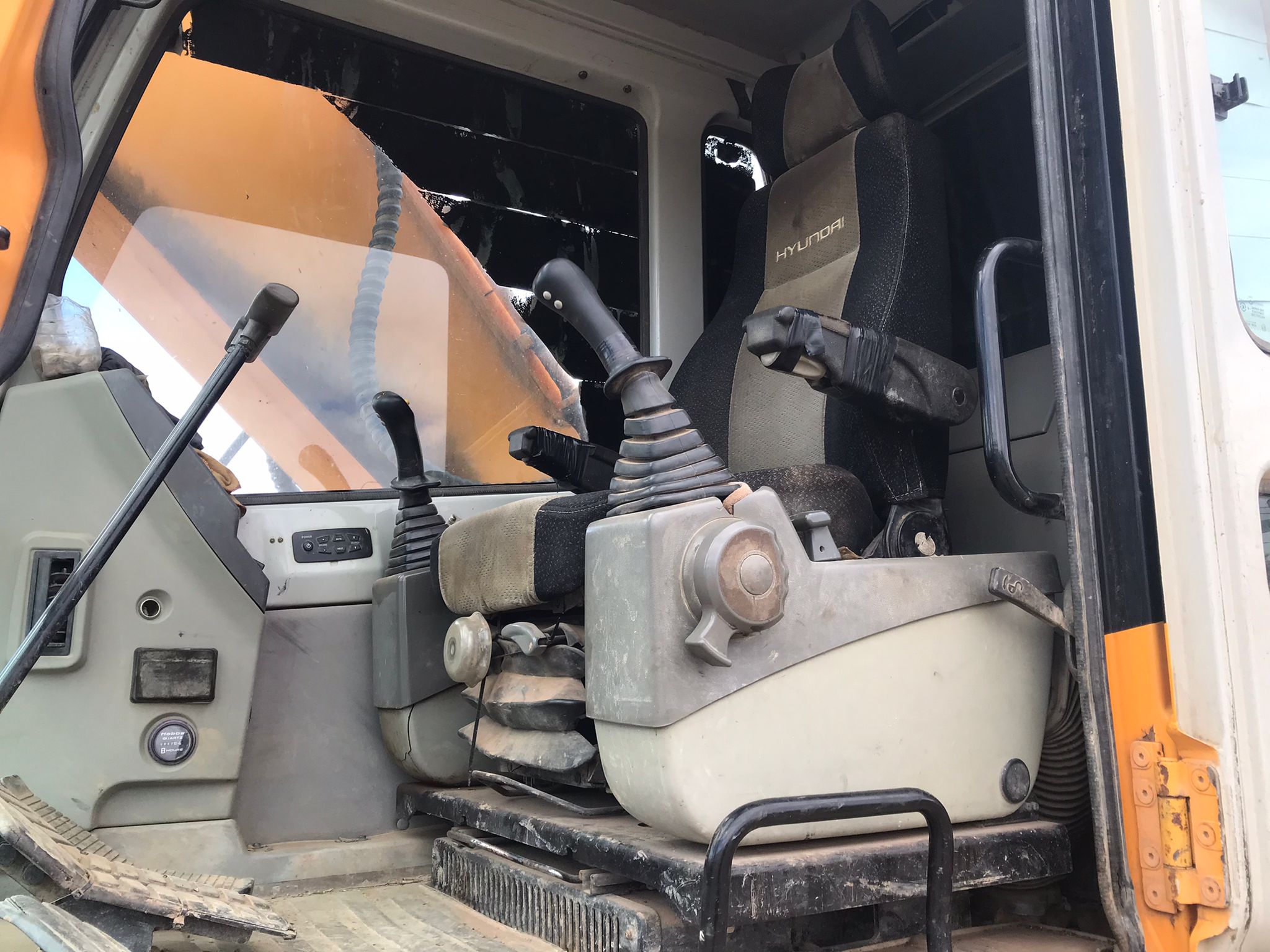 x- VENDIDO - Excavadora de cadenas Hyundai Robex 210 LC 7 - 2006 - Imagen 16