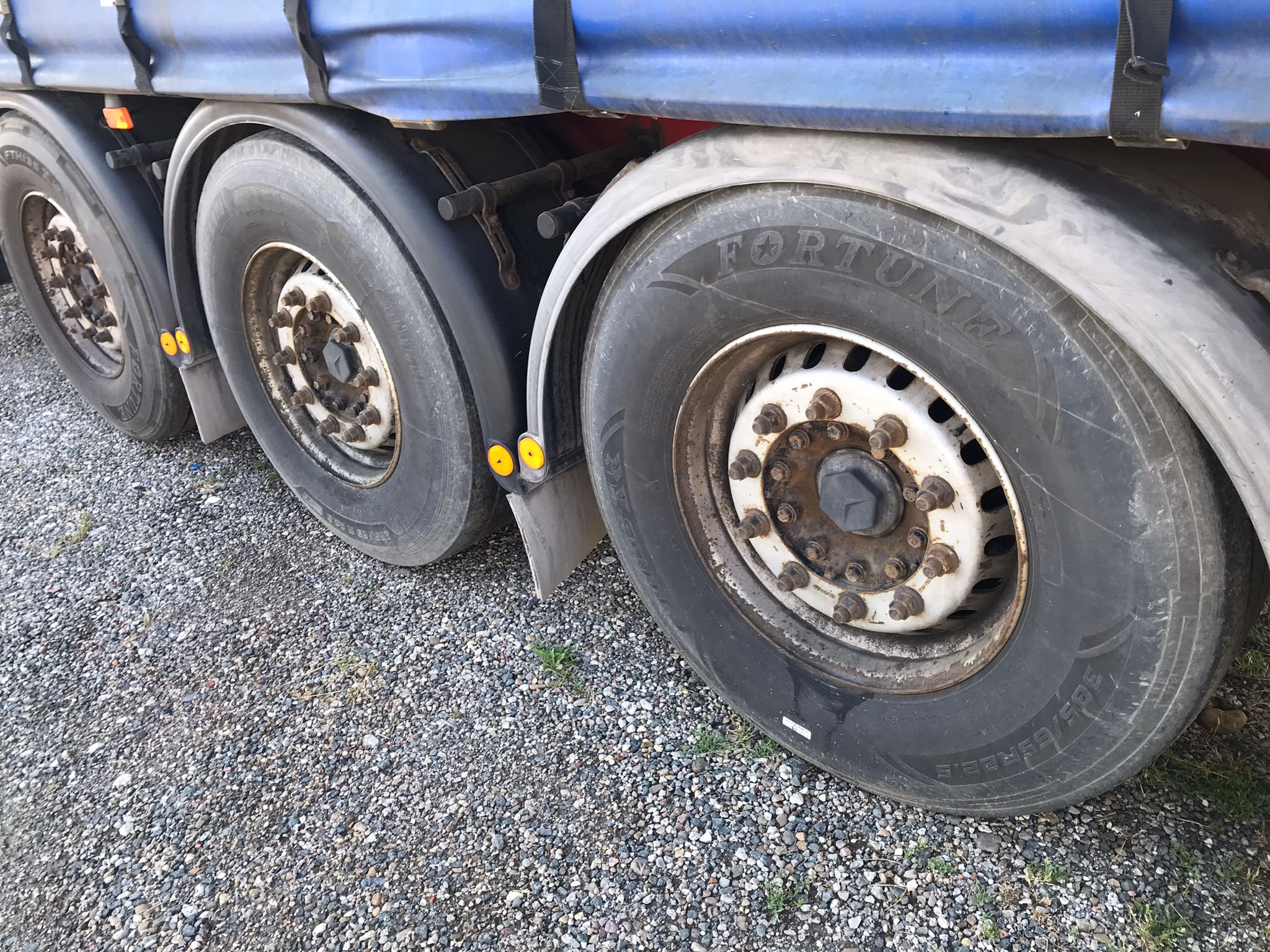 x- VENDIDO - Semirremolque tauliner Guillen Año 2005 - Imagen 7