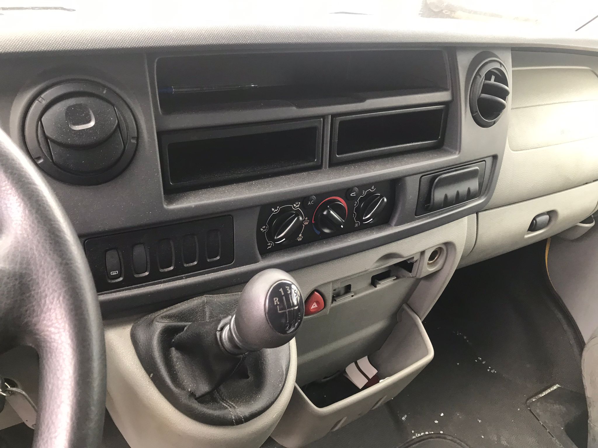 x- VENDIDO - Renault Master - 2009 - Imagen 16