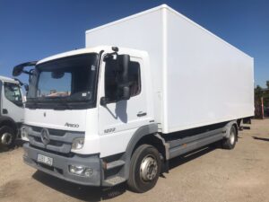 camión caja cerrada