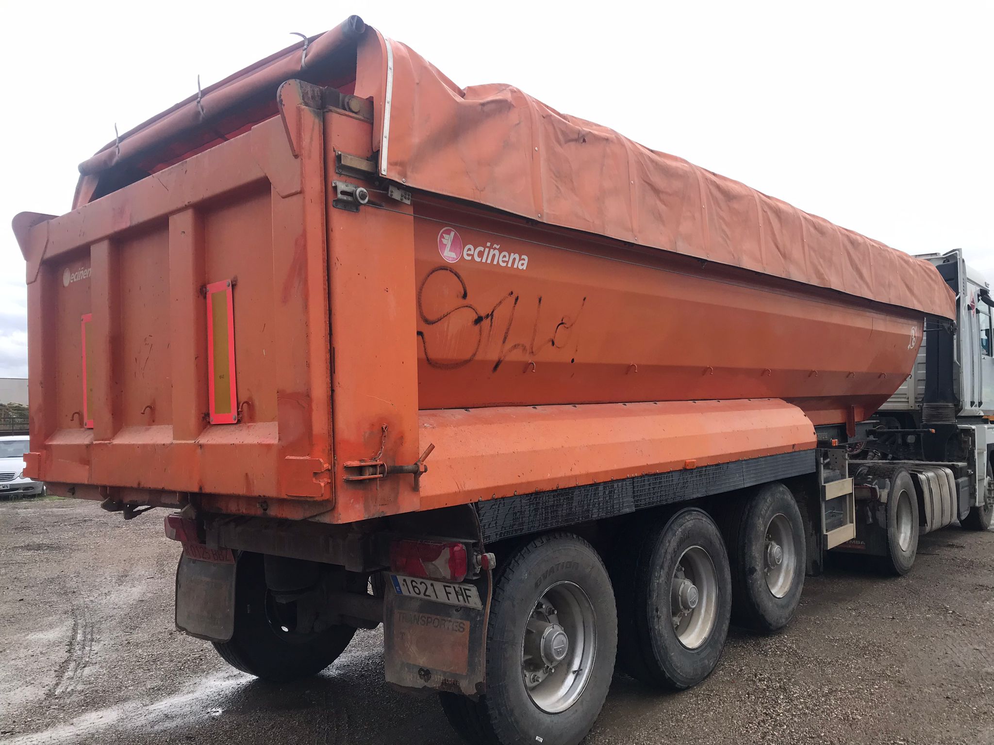 x- VENDIDO - Bañera basculante de hierro Leciñena Año 2006 - Imagen 3