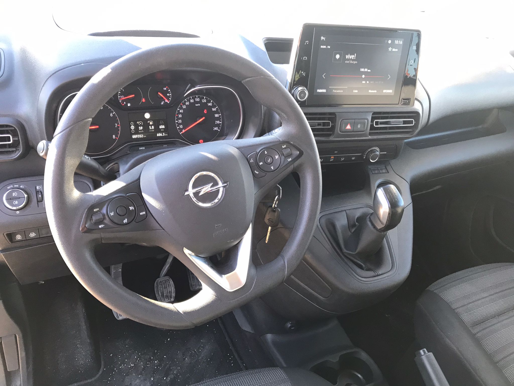 x- VENDIDO - Opel Combo Life - 2021 - Imagen 12