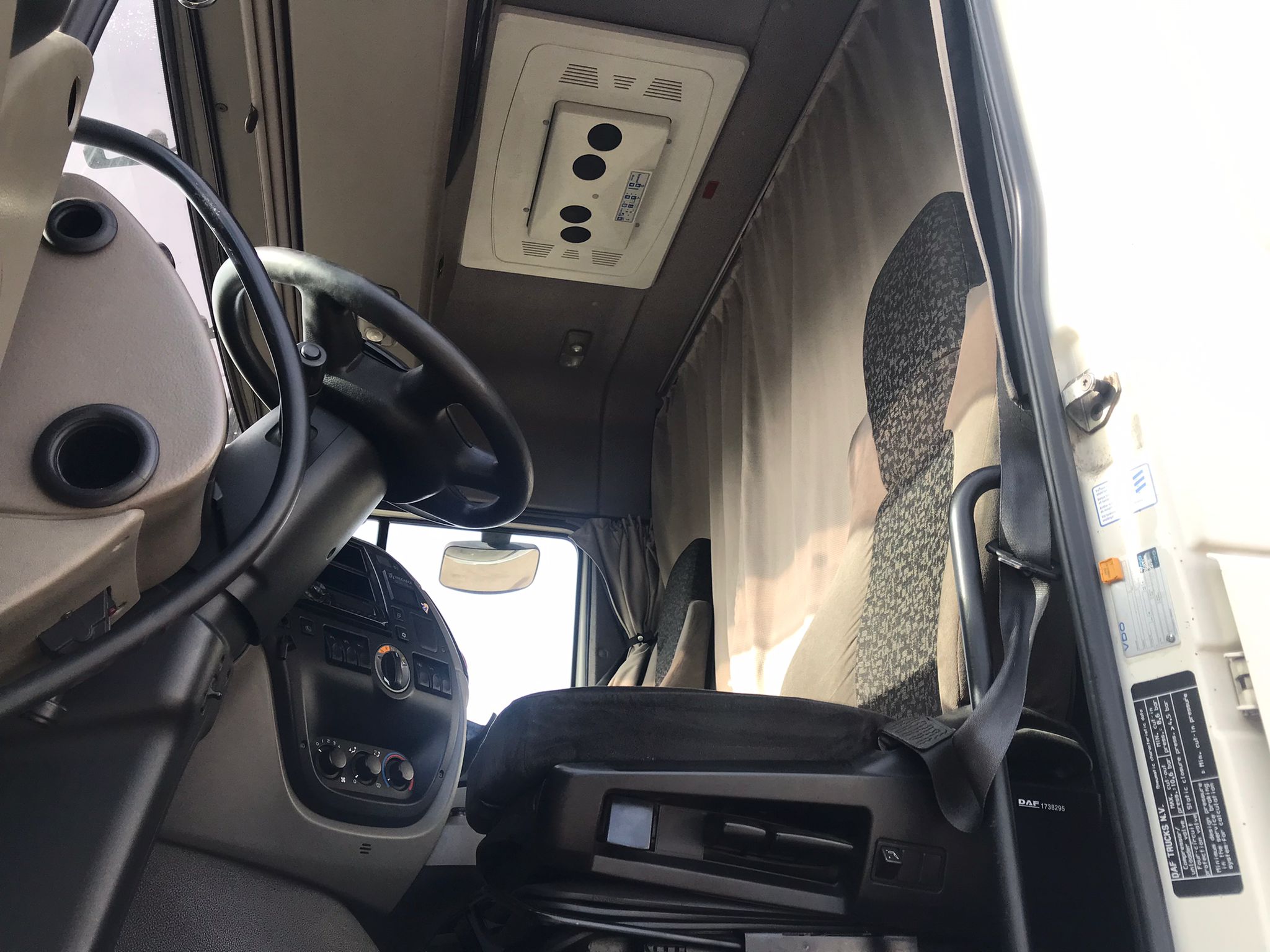 x- VENDIDO - Daf FT XF 105.460 - 2009 - Imagen 10