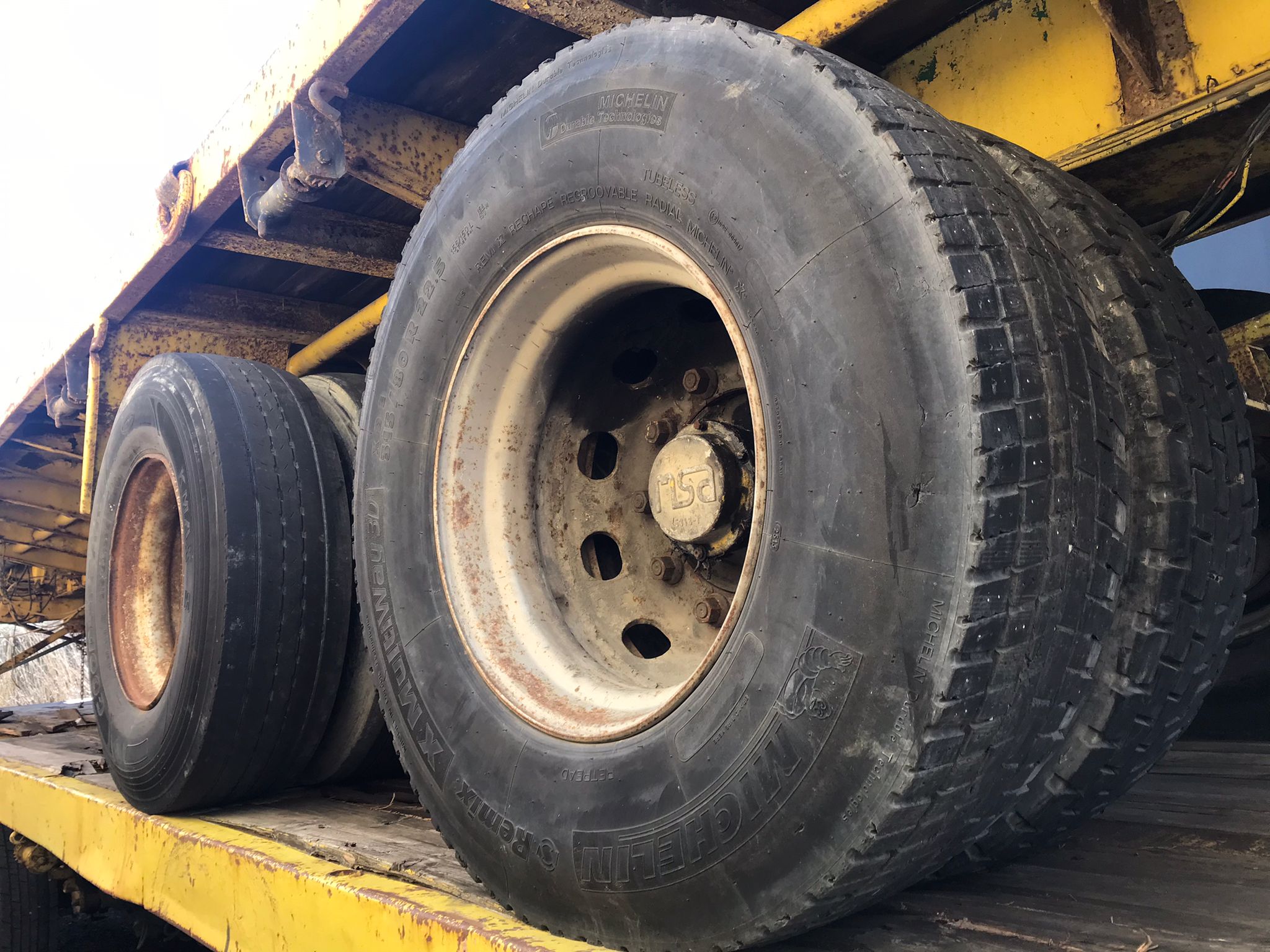 x- VENDIDO - Semirremolque plataforma extensible Traylona Año 1996 - Imagen 8