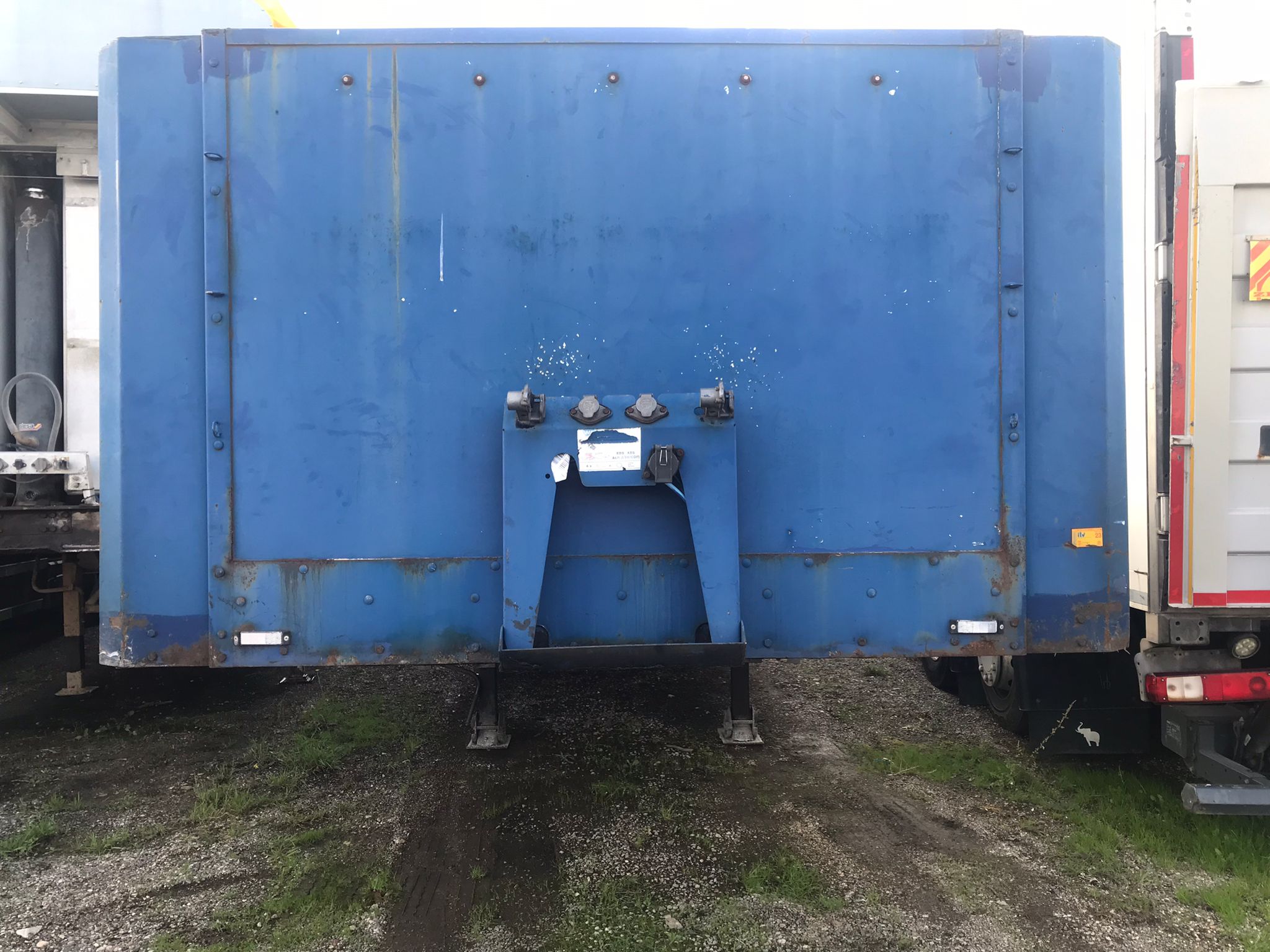 x- VENDIDO - Semirremolque caja abierta Guillen Año 2006 - Imagen 2