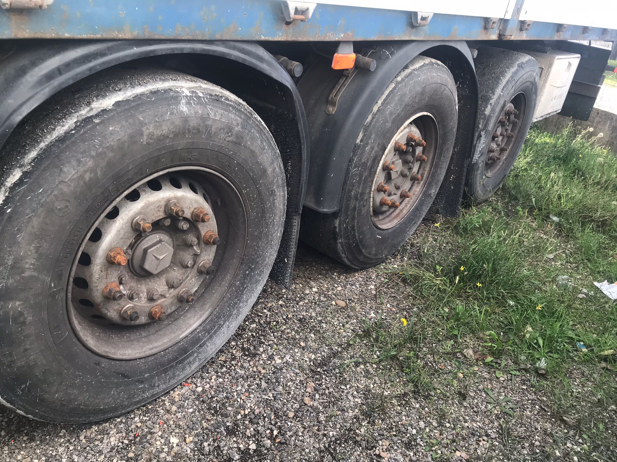 x- VENDIDO - Semirremolque caja abierta Guillen Año 2006 - Imagen 12