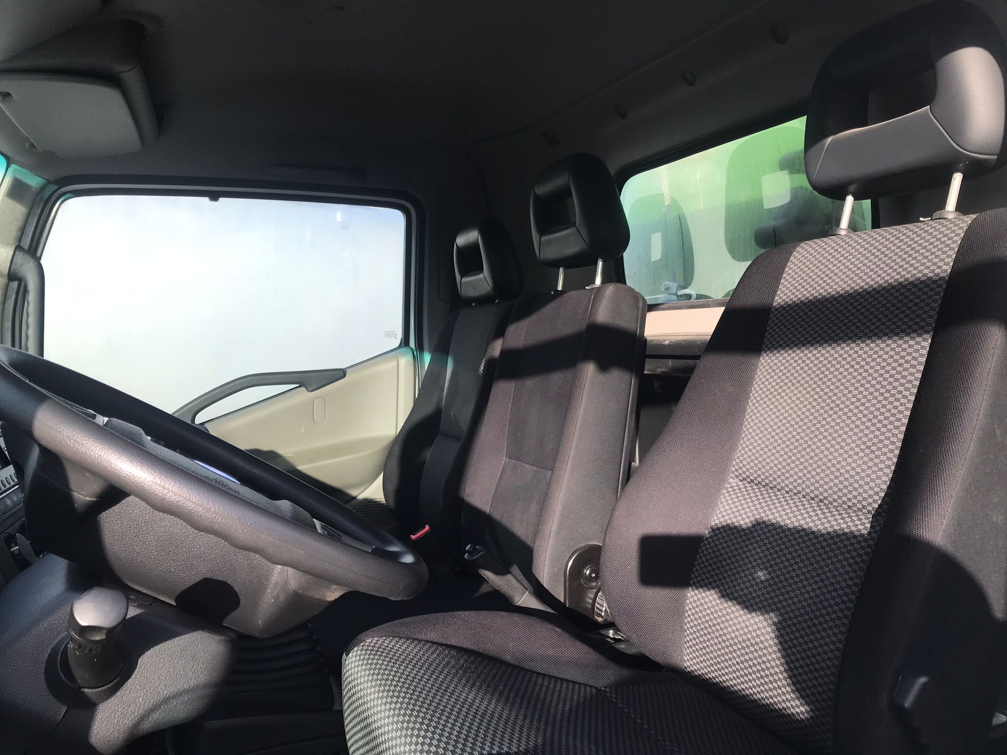 x- VENDIDO - Nissan NT500 portacontenedores de gancho - 2017 - Imagen 10