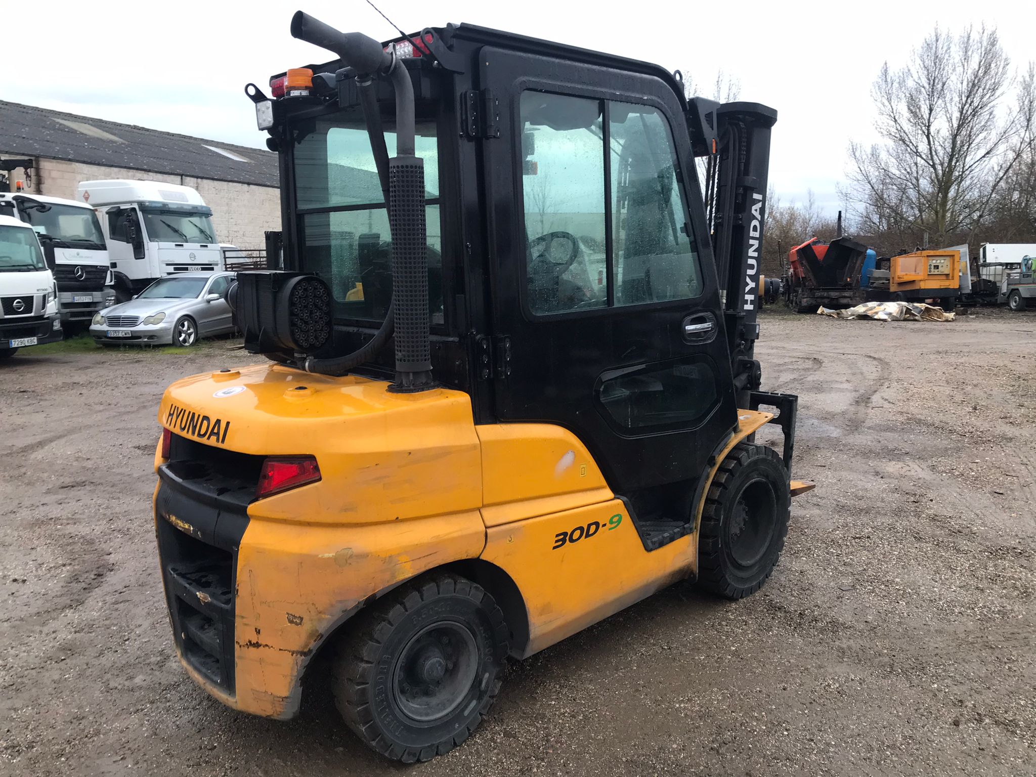 x- VENDIDO - Carretilla elevadora diésel Hyundai 30D-9 Año 2018/2 - Imagen 5