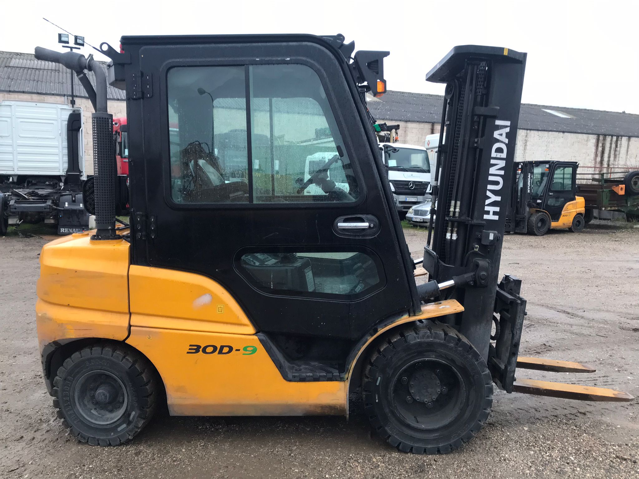 x- VENDIDO - Carretilla elevadora diésel Hyundai 30D-9 Año 2018/2 - Imagen 4