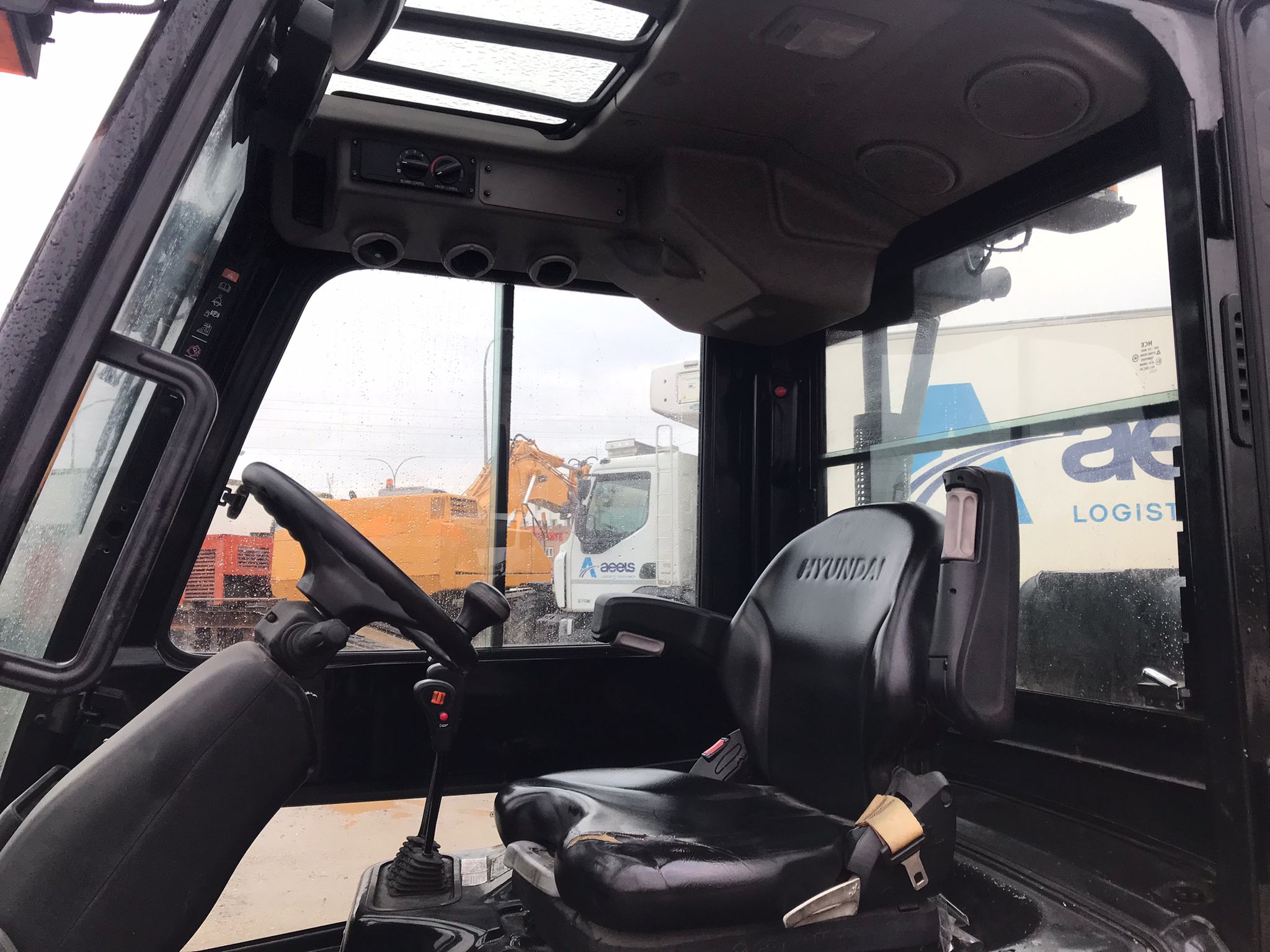 x- VENDIDO - Carretilla elevadora diésel Hyundai 30D-9 Año 2018/2 - Imagen 13