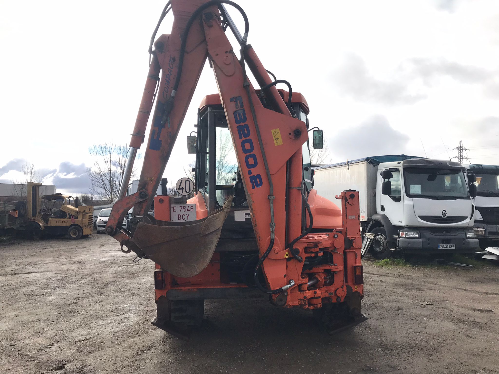 x- VENDIDO - Retroexcavadora mixta Fiat Kobelco FB 200.2 - 2002 - Imagen 5