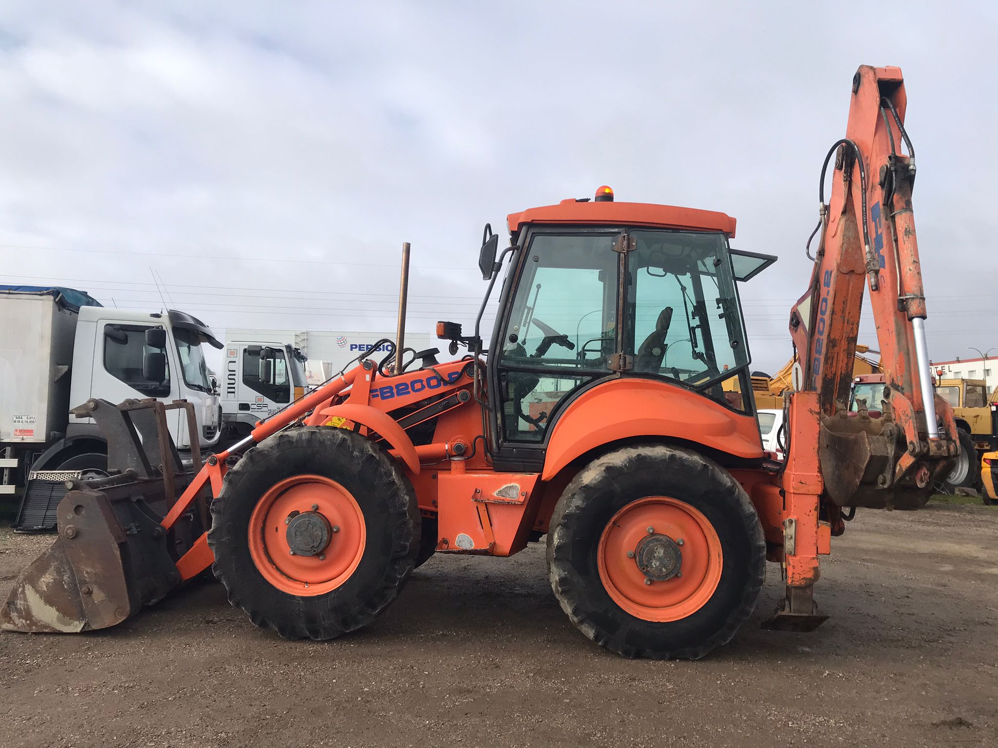 x- VENDIDO - Retroexcavadora mixta Fiat Kobelco FB 200.2 - 2002 - Imagen 8