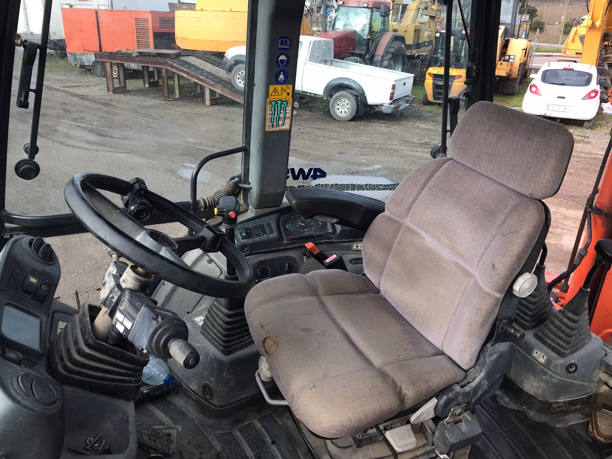 x- VENDIDO - Retroexcavadora mixta Fiat Kobelco FB 200.2 - 2002 - Imagen 18