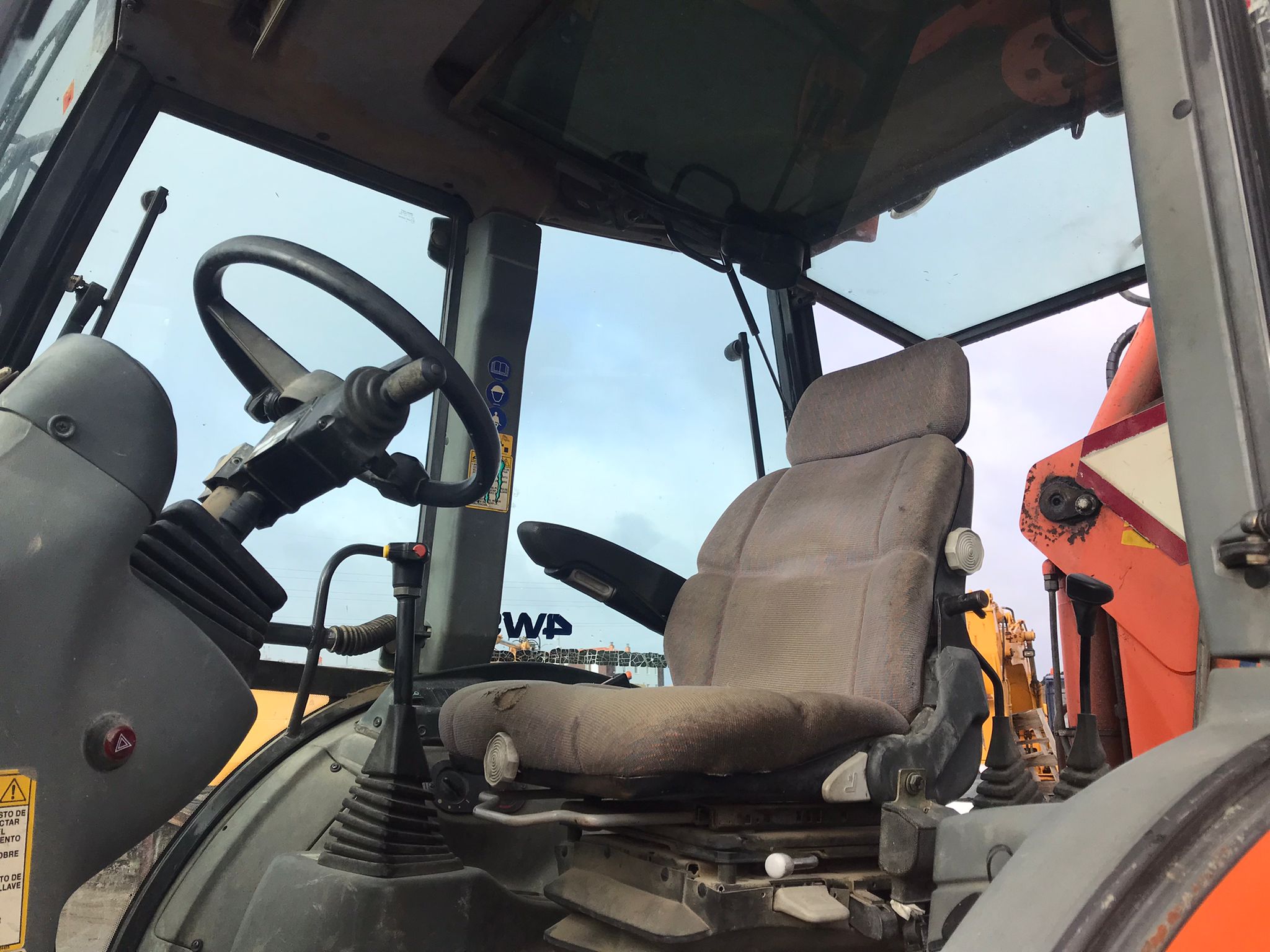 x- VENDIDO - Retroexcavadora mixta Fiat Kobelco FB 200.2 - 2002 - Imagen 19