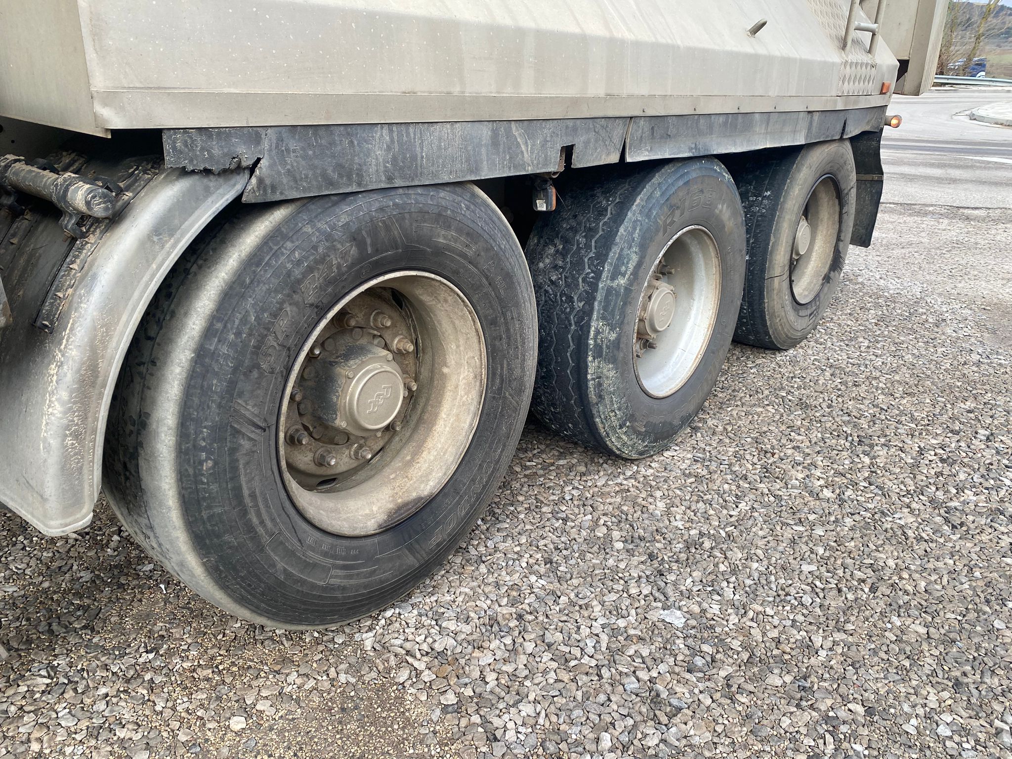 x- VENDIDO - Bañera basculante de aluminio Lecitrailer - 2007 - Imagen 9