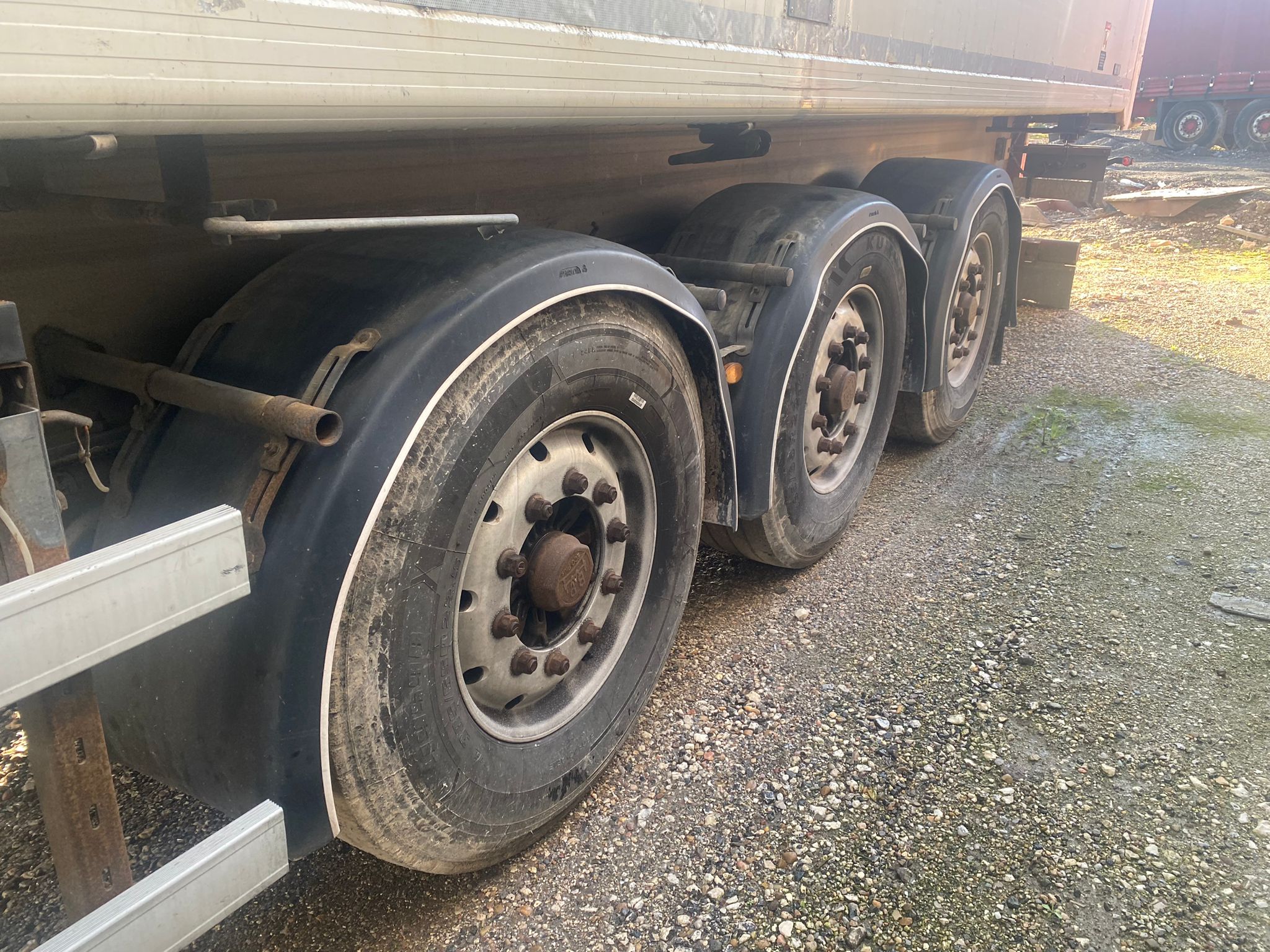 x- VENDIDO - Semirremolque piso móvil Krone Año 2015 - Imagen 9