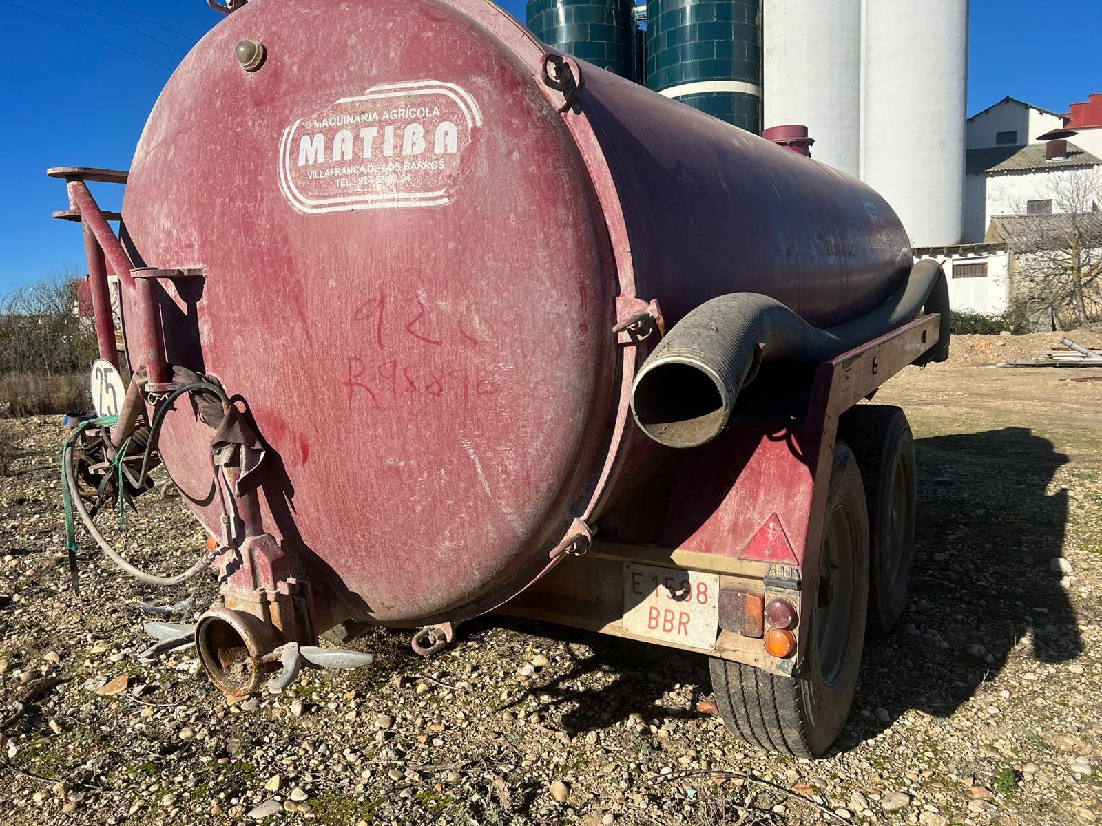 x- VENDIDO - Cisterna de agua 10.000 litros JMC Año 1994 - Imagen 2