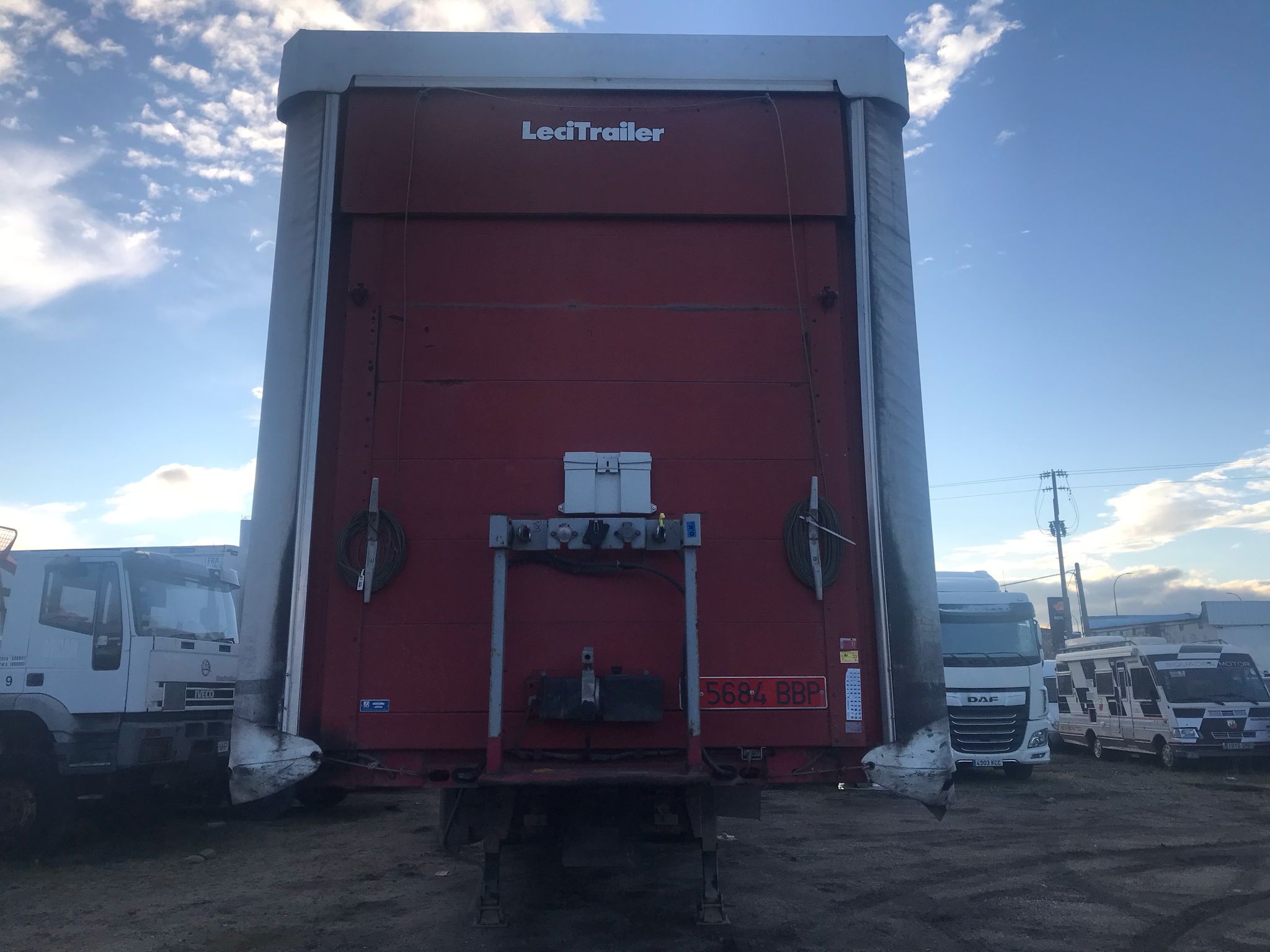 x- VENDIDO - Semirremolque tauliner Lecitrailer Año 03/2004 - Imagen 4