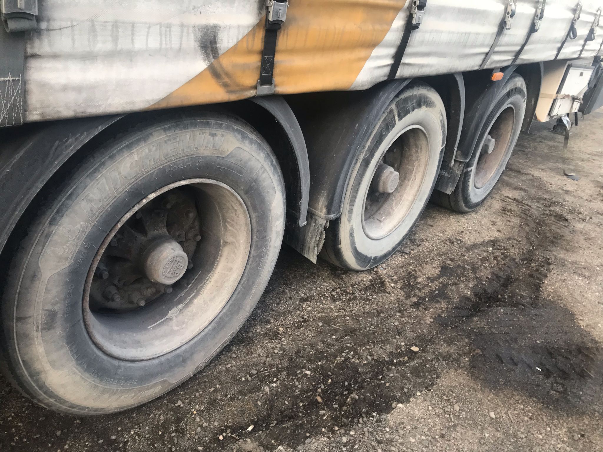 x- VENDIDO - Semirremolque tauliner Lecitrailer Año 03/2004 - Imagen 12