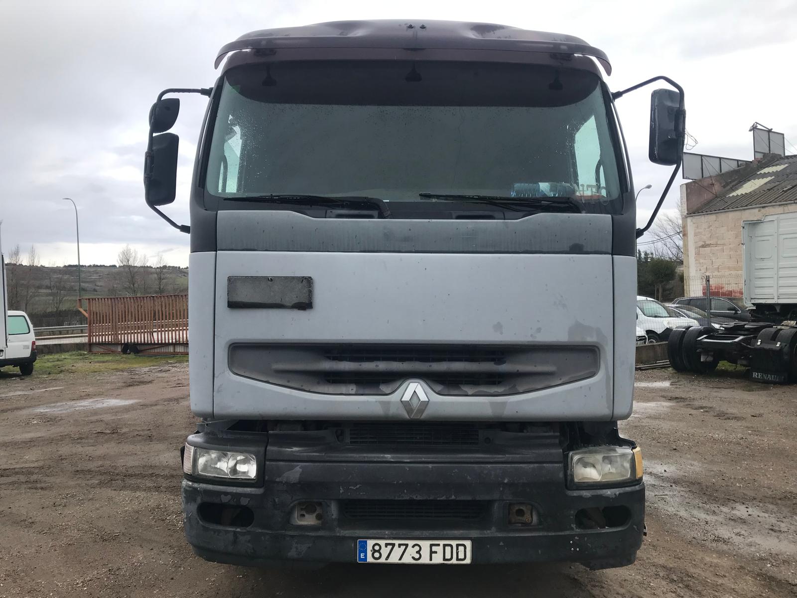 Renault 420.26 caja cerrada - 2012 - Imagen 2