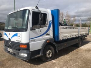 camión caja abierta