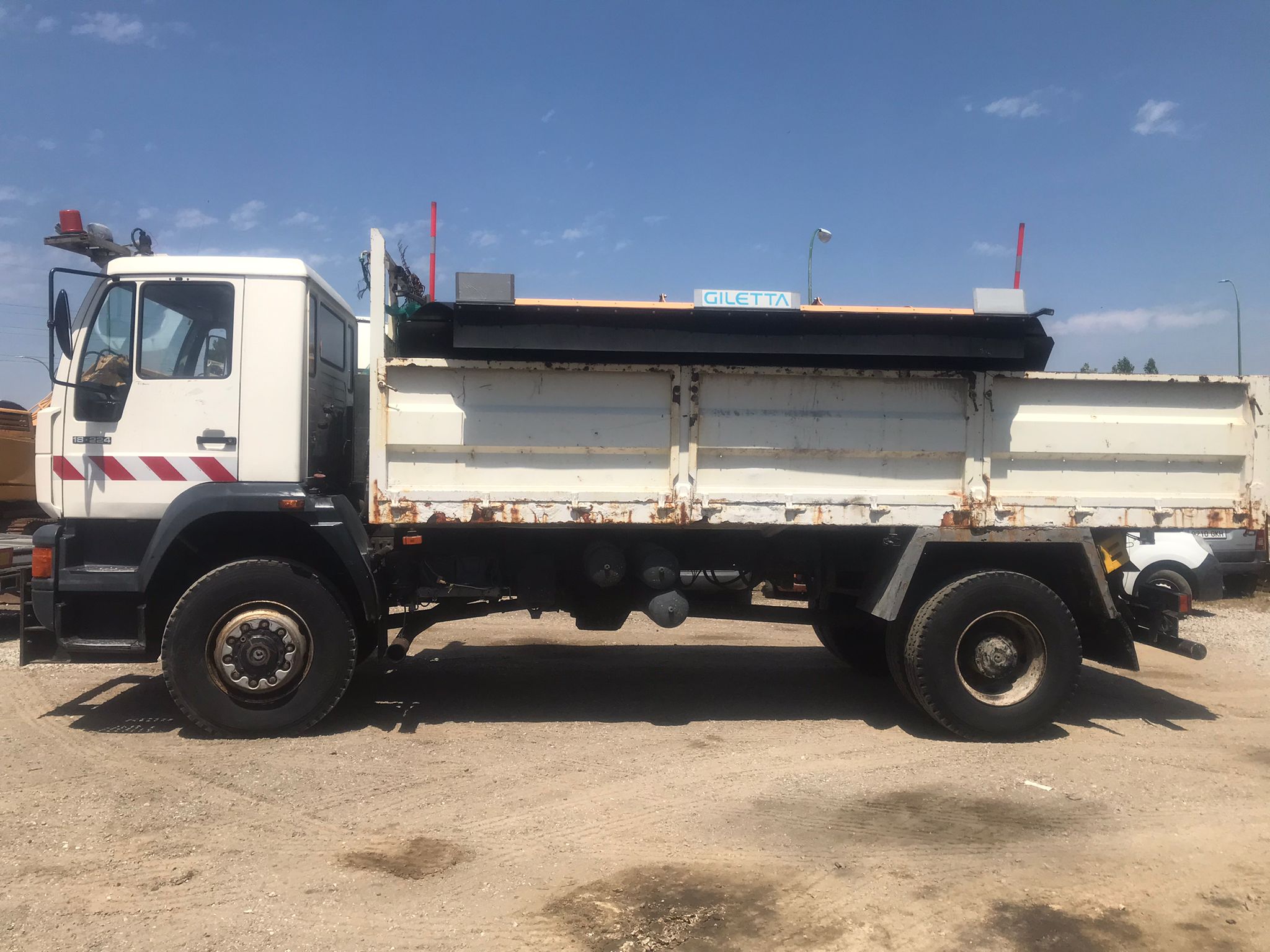 Man 18.284 LAC basculante quitanieves - 2001 - Imagen 9