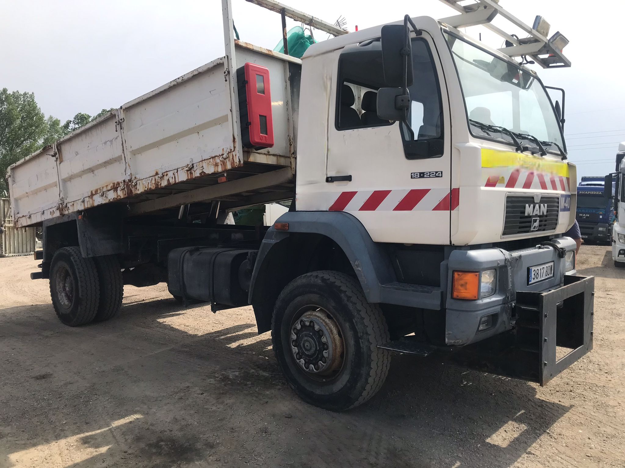 Man 18.284 LAC basculante quitanieves - 2001 - Imagen 4