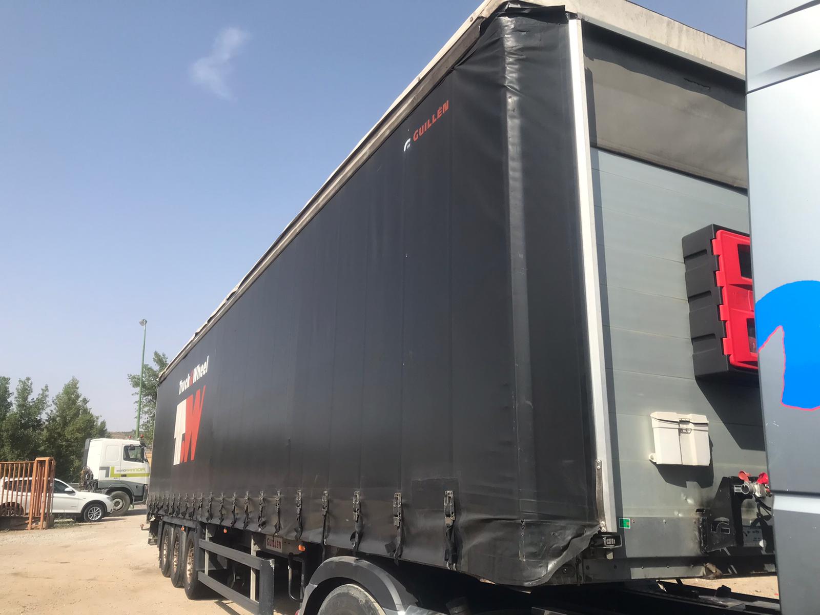Semirremolque tauliner Guillen vista diagonal delantera izquierda