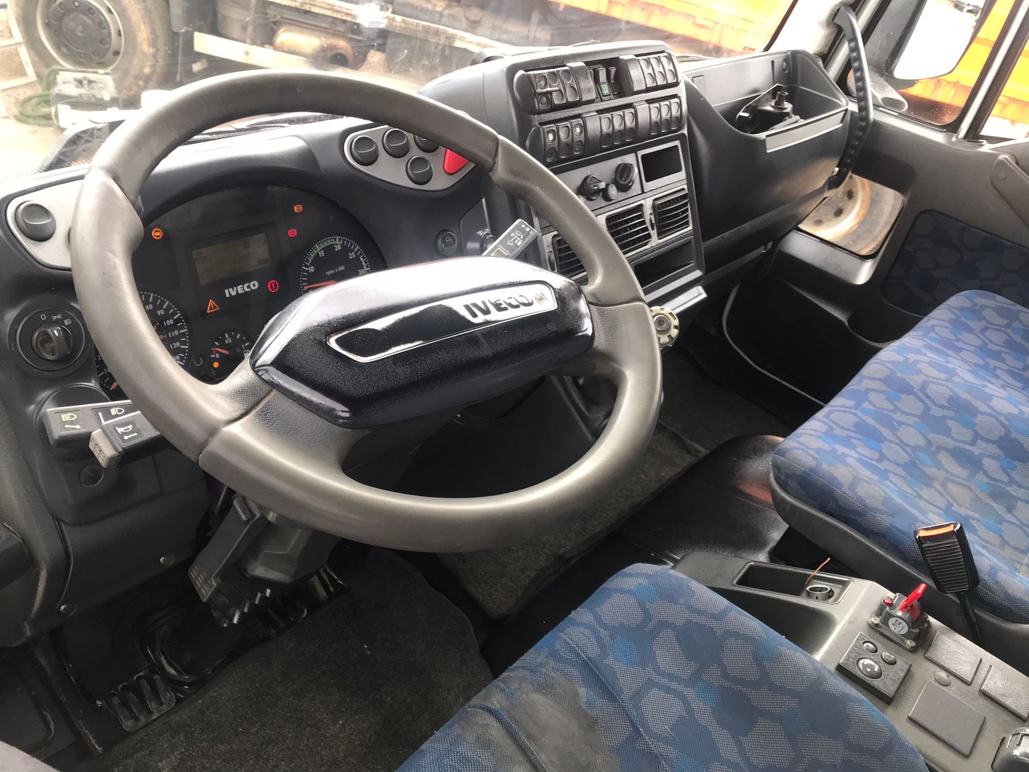 x- VENDIDO - Iveco ML160E25/P portavehículos - 2008 - Imagen 22