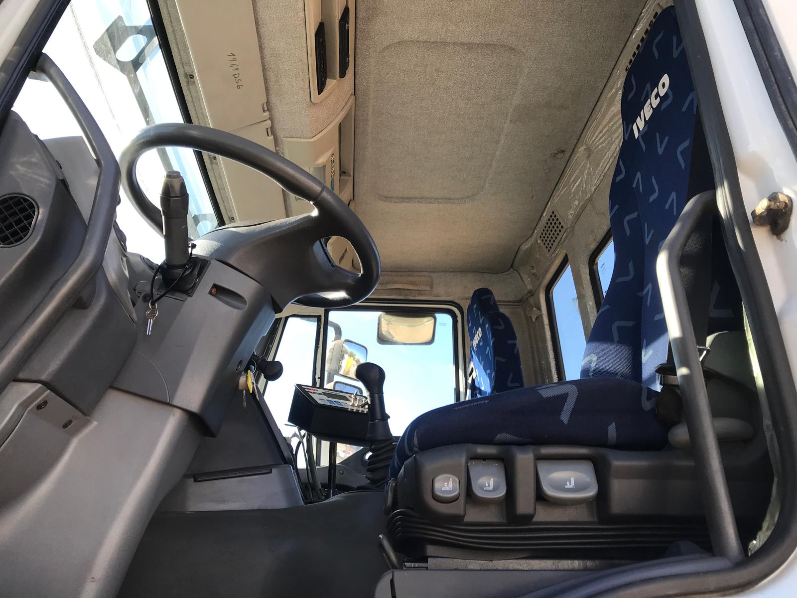 x- VENDIDO - Iveco AD190T31W quitanieves esparcidor de sal - 11/2005 (2) - Imagen 15