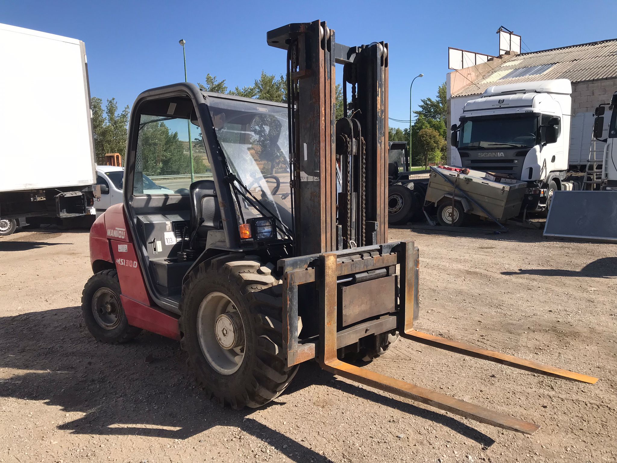 Carretilla elevadora diésel Manitou MSI 30 vista diagonal derecha