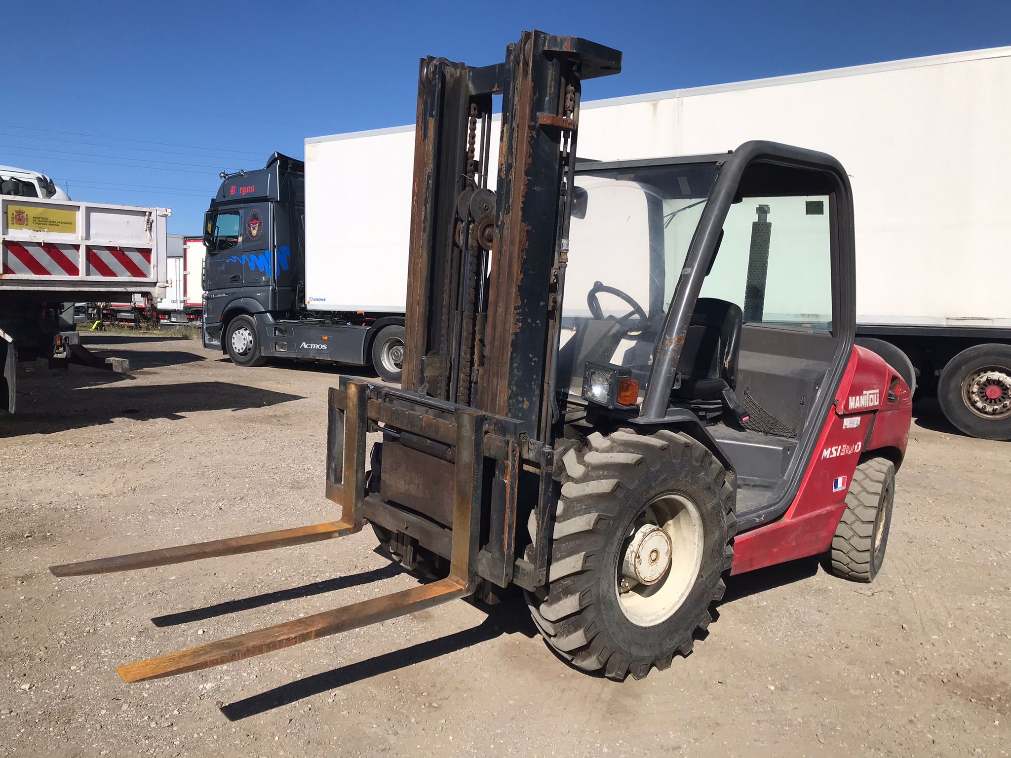 Carretilla elevadora diésel Manitou MSI 30 vista diagonal izquierda