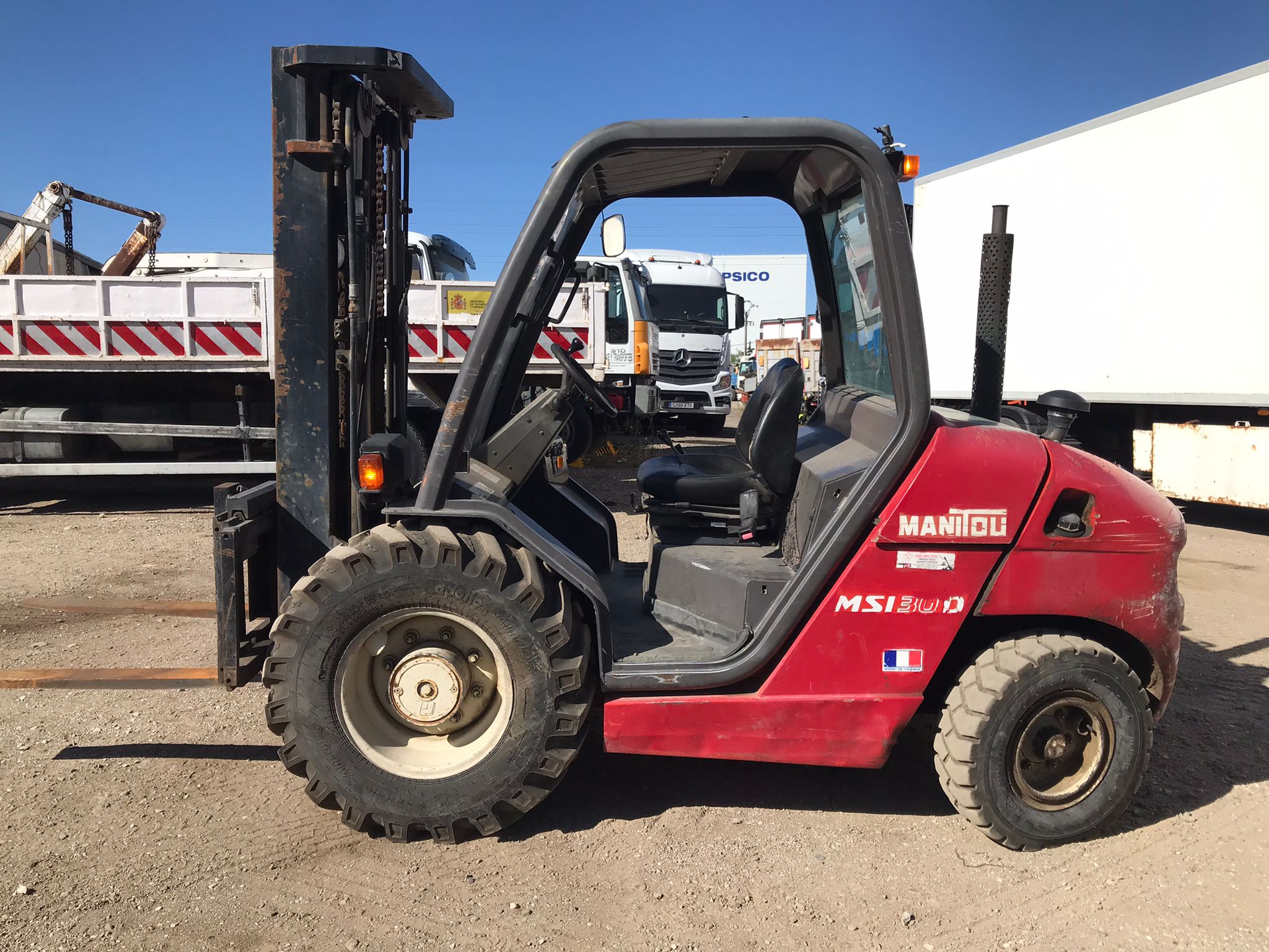 Carretilla elevadora diésel Manitou MSI 30 lateral izquierdo