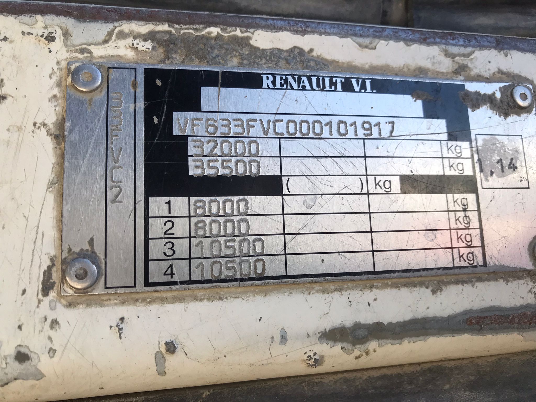 x- VENDIDO - Renault Kerax 420 8x4 en chasis - 2005 - Imagen 14