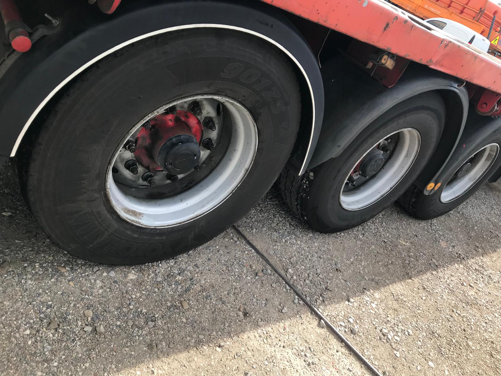 x- VENDIDO - Semirremolque portacontenedores Fruehauf Año 1999 - Imagen 9