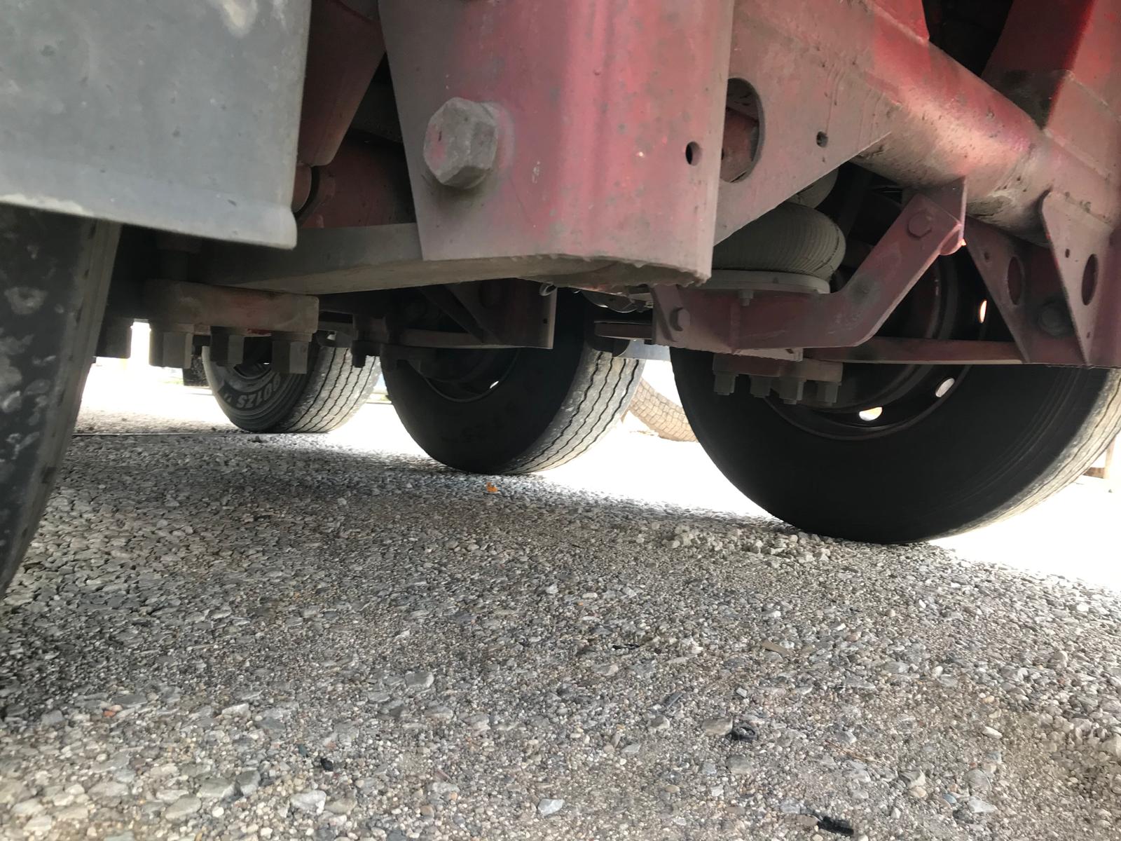 x- VENDIDO - Semirremolque portacontenedores Fruehauf Año 1999 - Imagen 10