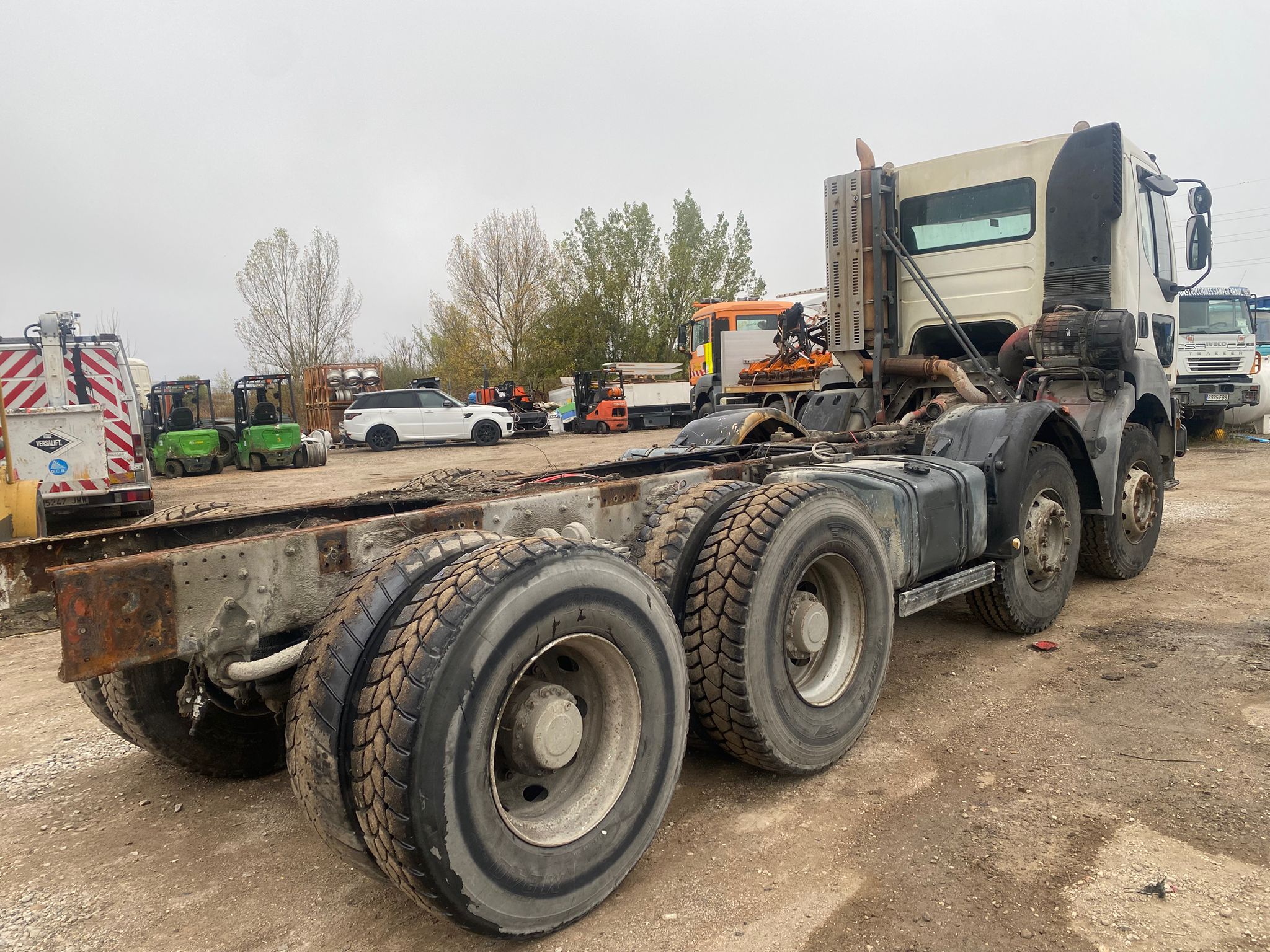 x- VENDIDO - Renault Kerax 420 8x4 en chasis - 2005 - Imagen 5