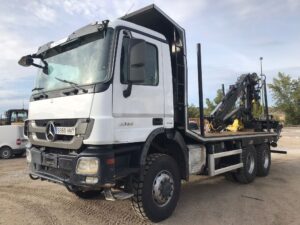 Camión grúa Mercedes-Benz 3336 AK 6x6 diagonal delantera izquierda