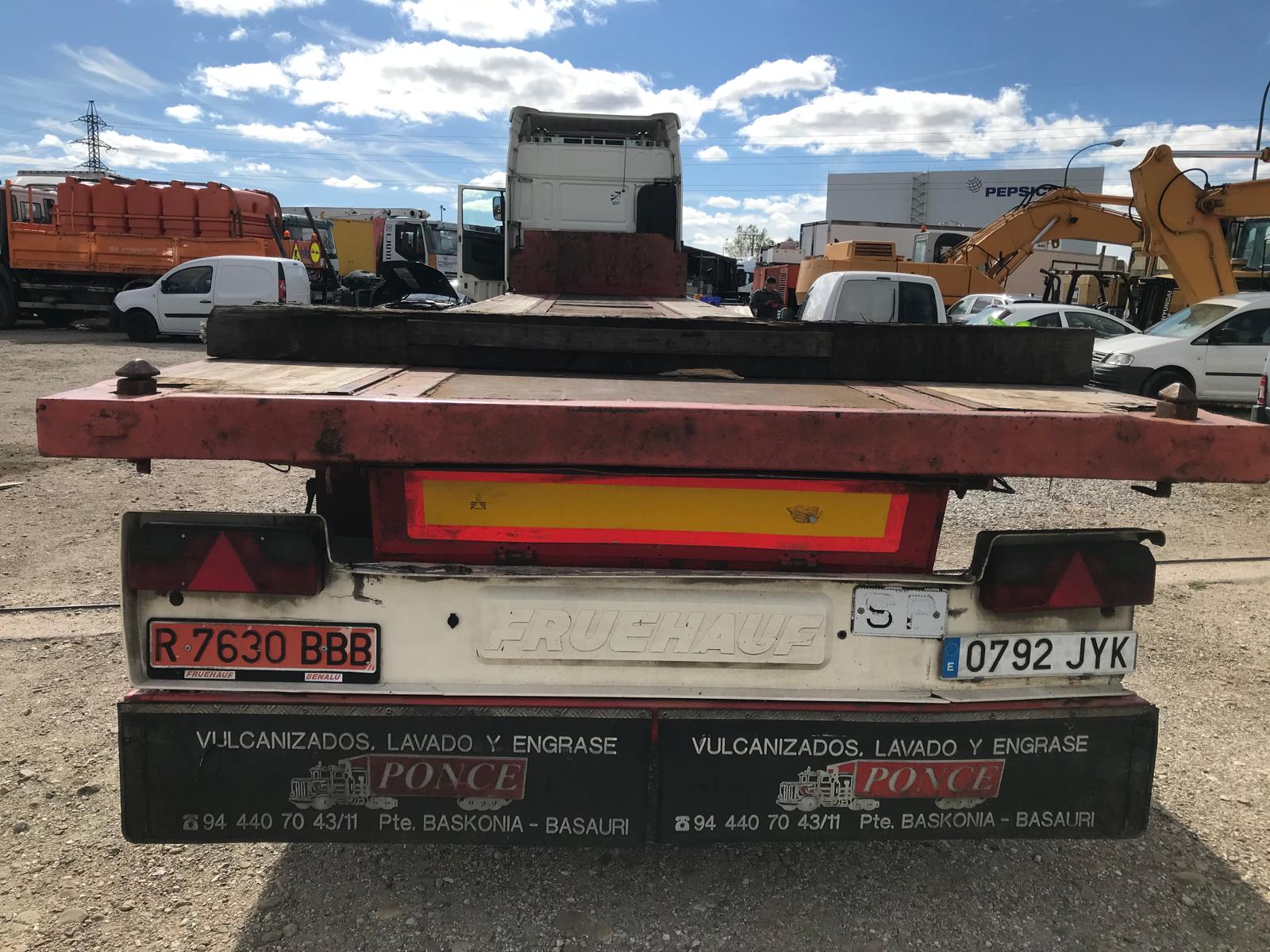 Parte trasera del semirremolque portacontenedores Fruehauf T 34 C